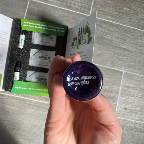 SOLD Sampler - Picture 3 of 4